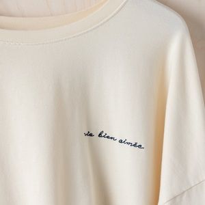 Magnolia - “Vie Bien Aimee” sweatshirt - NWT